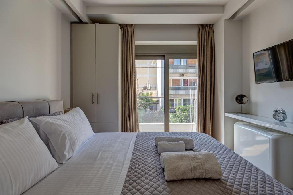 Deluxe & Modern Apartment In เอเธนส์ ภายนอก รูปภาพ