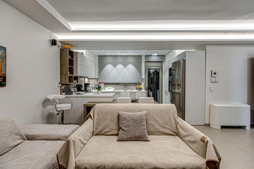 Deluxe & Modern Apartment In เอเธนส์ ภายนอก รูปภาพ